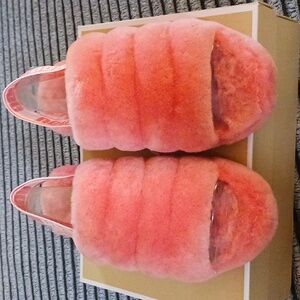 UGG FLUFF SLIDES WITH STRAP